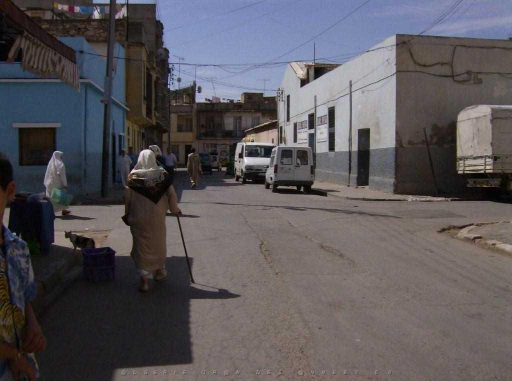 RUE DE LIVRY.JPG